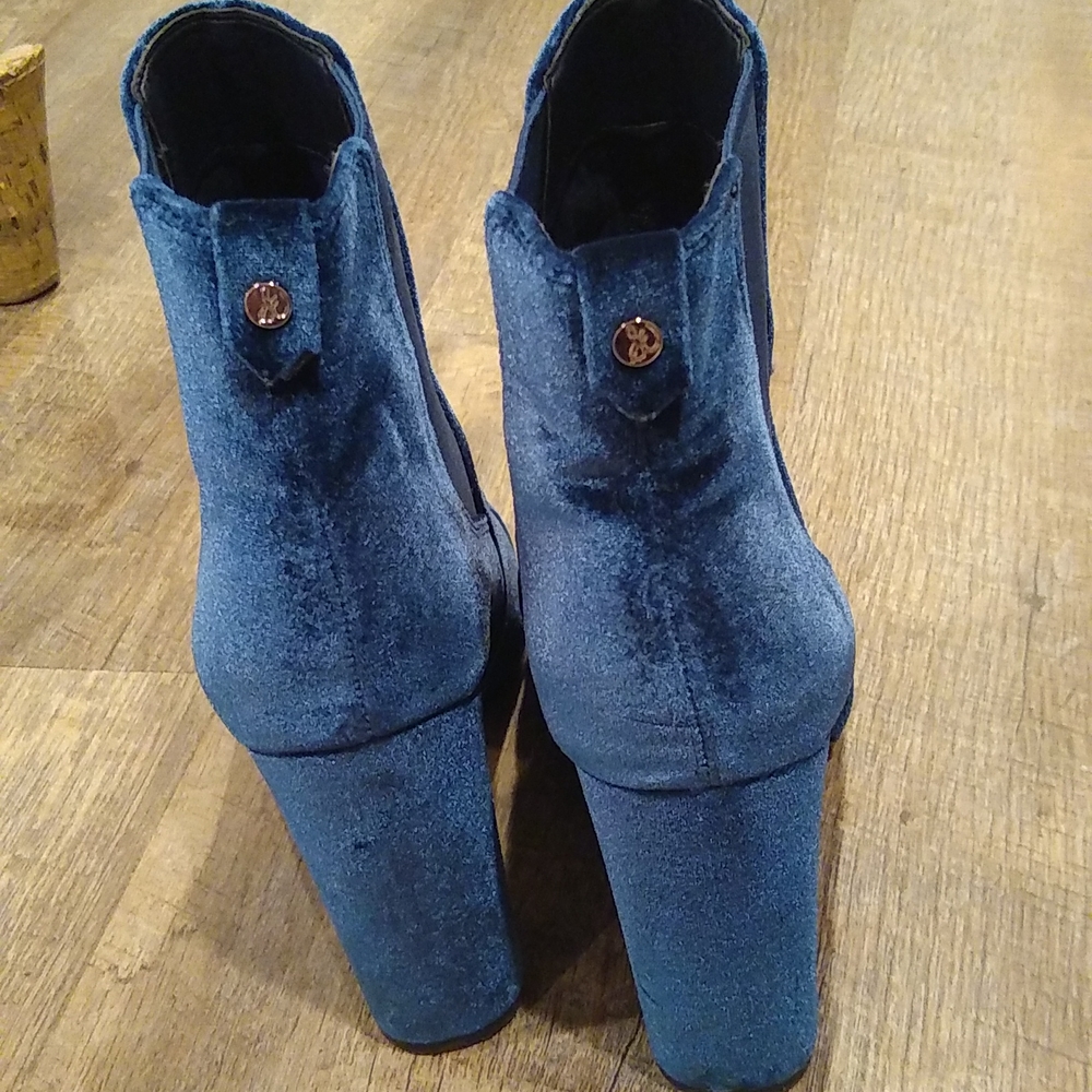 Sam Edelman Case Chelsea Boot - Picture 4 of 9